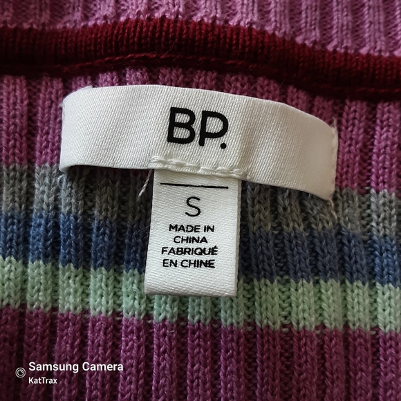 ♡♡♡♡♡ NWOT Colorfully striped sweater - Picture 5 of 9